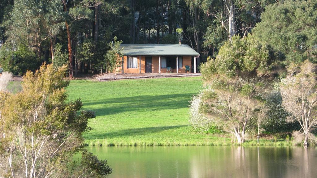 Pemberton Lake View Chalets Exterior foto